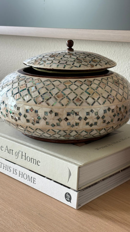 Lumina Vessel (Medium)