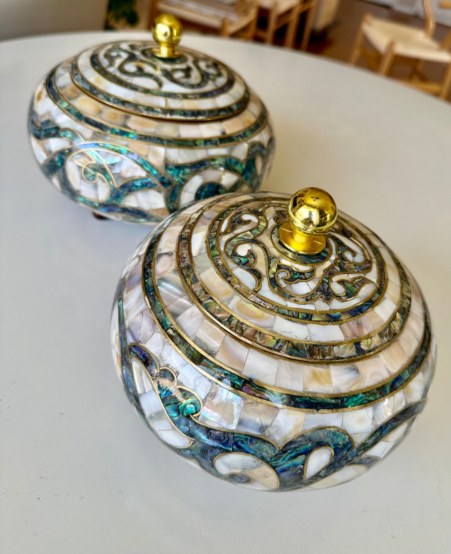 Mother-of-Pearl Lidded Vessel (Large)