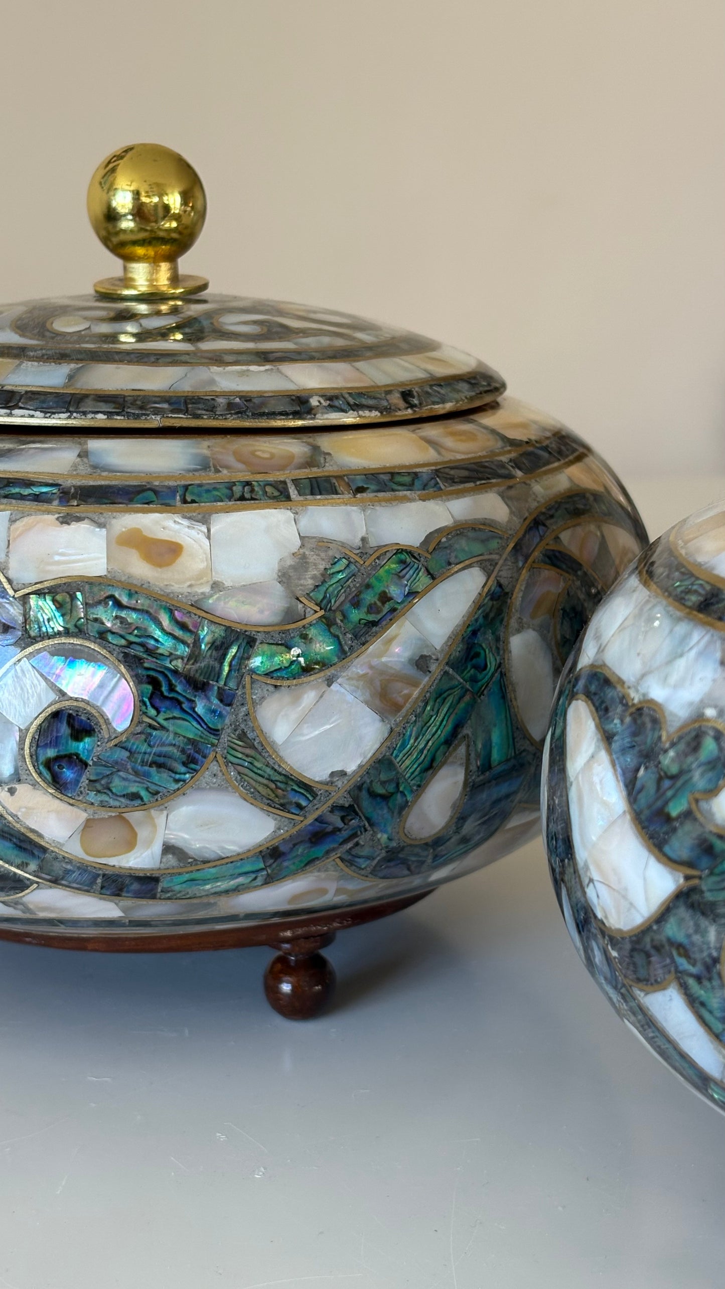 Mother-of-Pearl Lidded Vessel (Large)